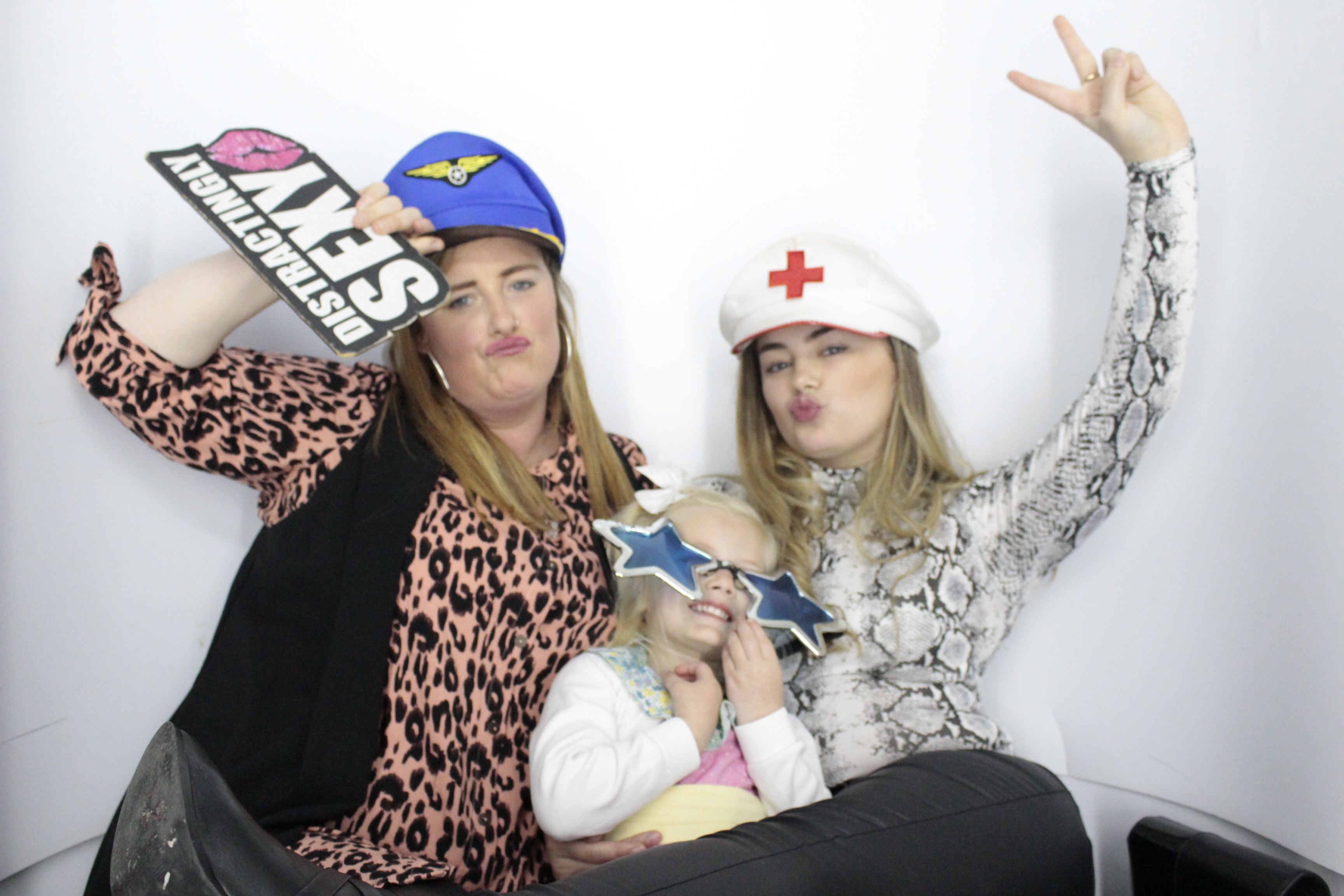 Mandy's 60th  Birthday Party | View more photos from the event at gallery.myphotoboothexperience.co.uk/u/MyPhotoBoothExperienceLtd/Mandys-60th-Birthday-Party